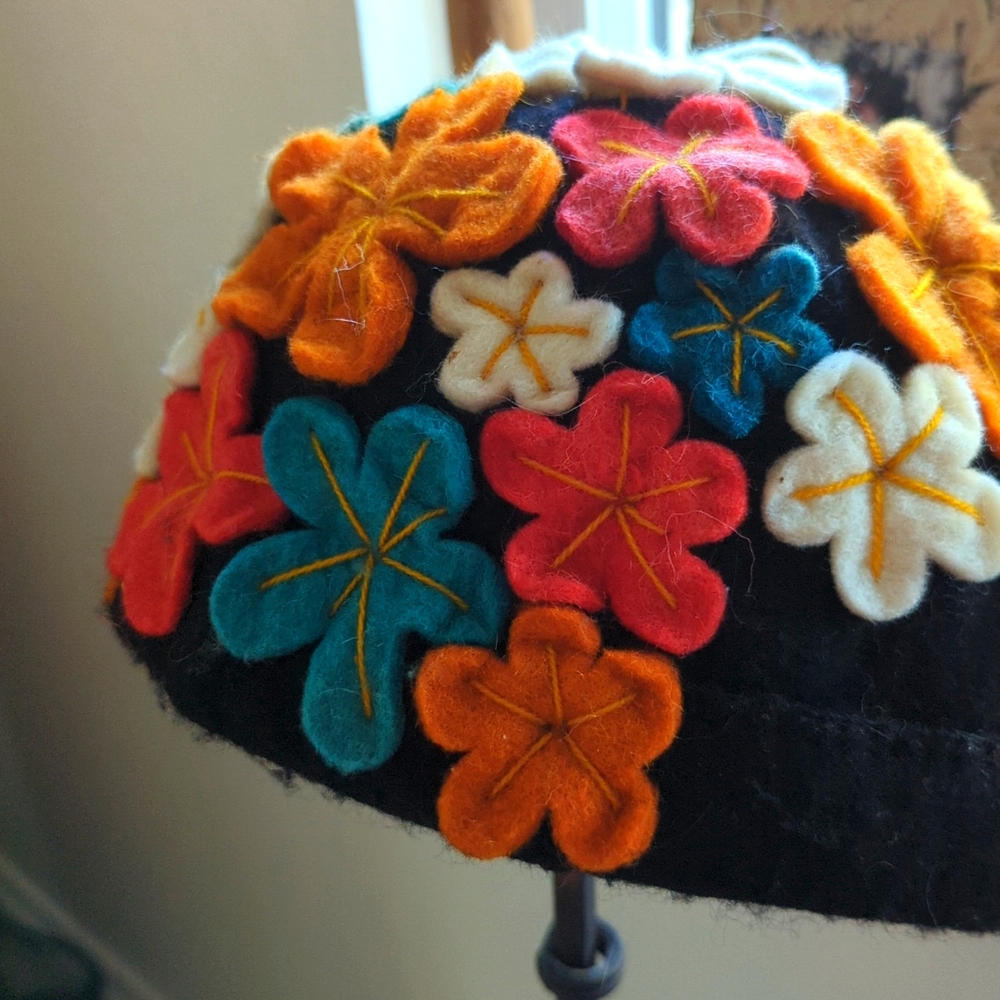 Women's Winter Hat Handmade - Picture 3 of 4